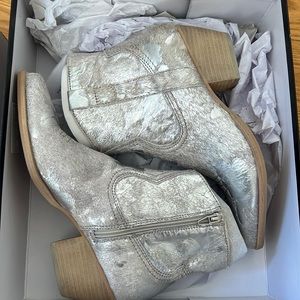 Dolce vita silver boot